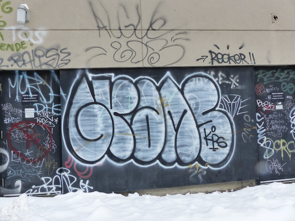 403390